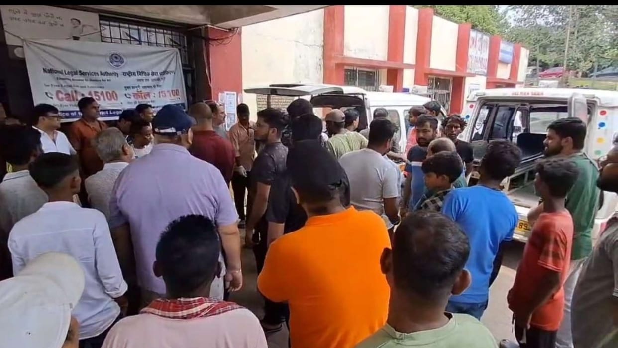 Road accident in Dhanbad, tragic death of two businessman's sons, wave of mourning in the city