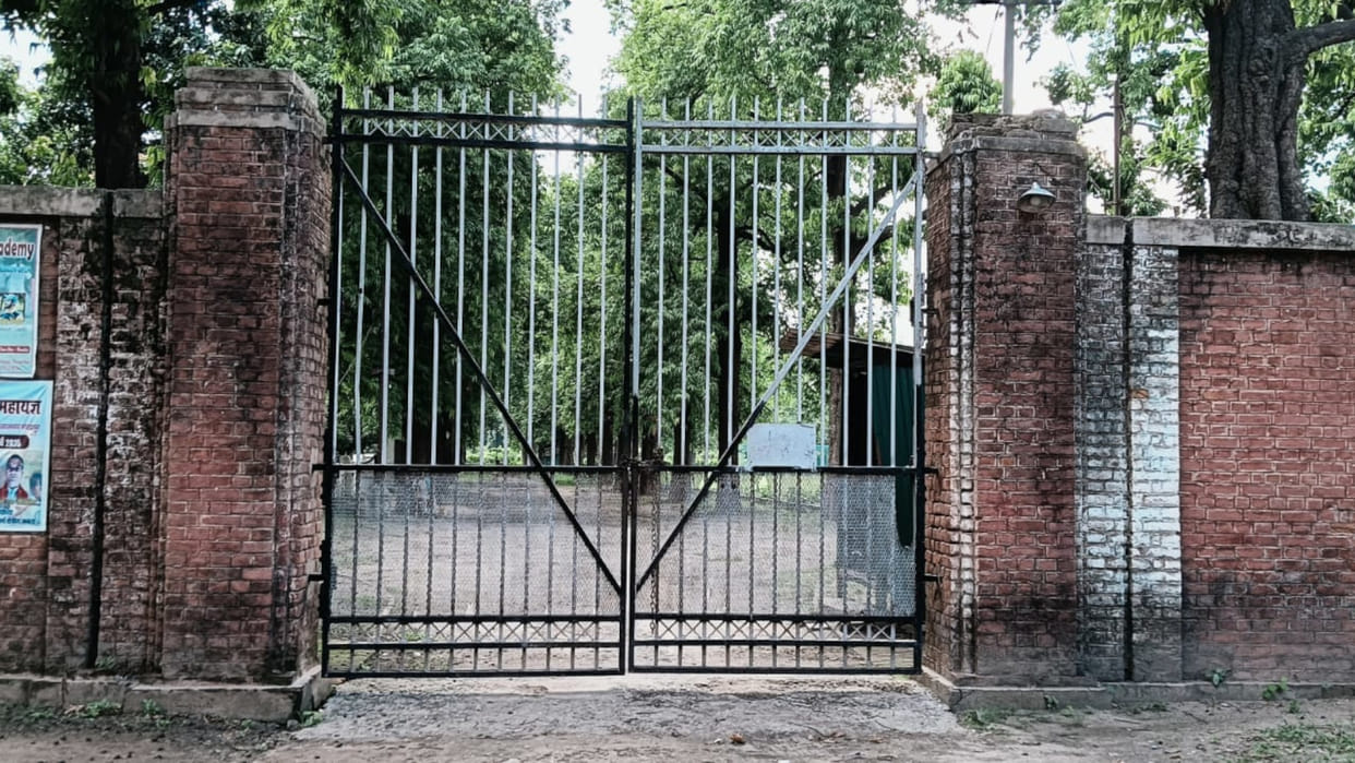 In Gorakhpur, There is a stir in Sardar Nagar due to the rumour of the investigation team coming from Punjab