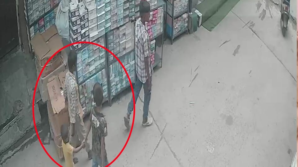 kidnappers had planned to sell younger child and kill elder one in kanpur