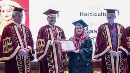 केंद्रीय मंत्री ने स्काॅस्ट के छठे दीक्षांत समारोह में छात्रों को मेडल और डिग्रियां प्रदान कीं