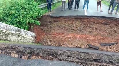 MP News: The culvert of state highway connecting Narsinghpur to Hoshangabad collapsed due to heavy rain