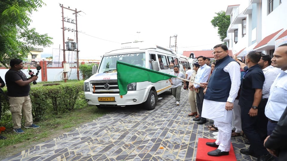CM Pushkar Singh Dhami flagged off the first group of Kailash Mansarovar Yatra