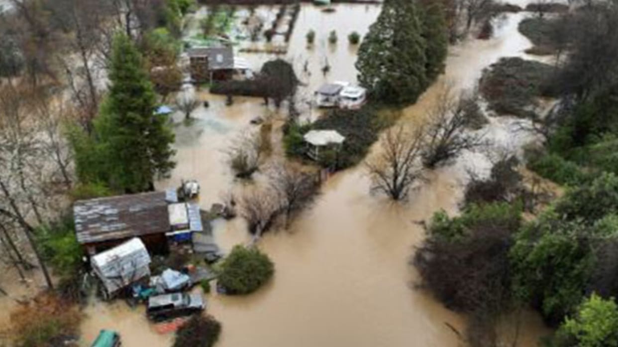 Heavy rains in Texas cause flooding of Guadalupe River several people reported dead rescue operations underway