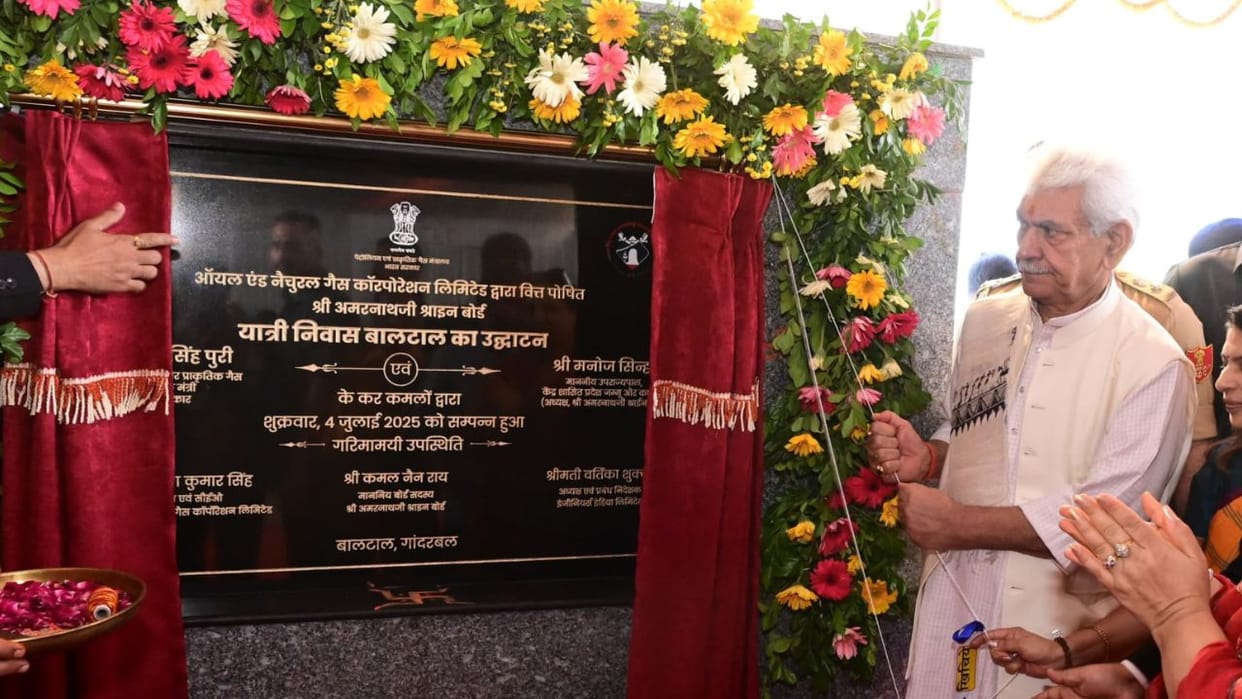 Amarnath Yatra 2025: First Yatri Niwas ready in Baltal, 800 devotees can stay, LG Sinha inaugurated it