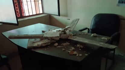 Saharanpur: Building of Government Girls Inter College caved in, girl students saved their lives by running