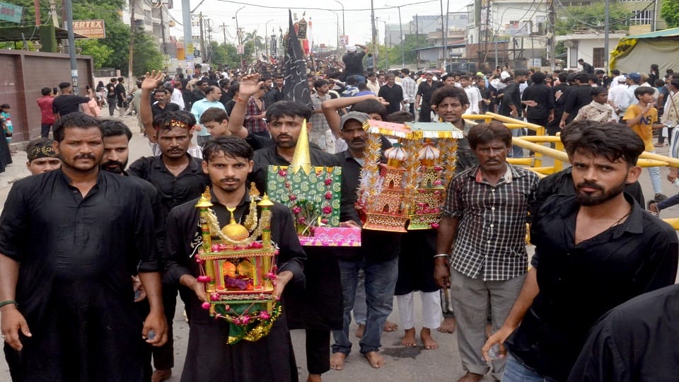 Muharram julus in Aligarh