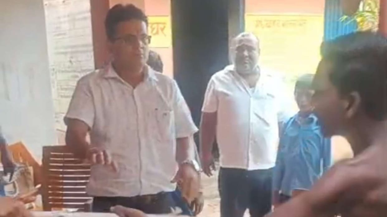 Teacher attacked in Gaya, family members angry at him for scolding them for not doing homework beat him up