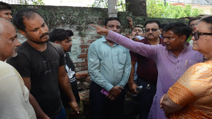 Kanpur: As soon as complaint was received in camp, a raid was conducted on the ghat