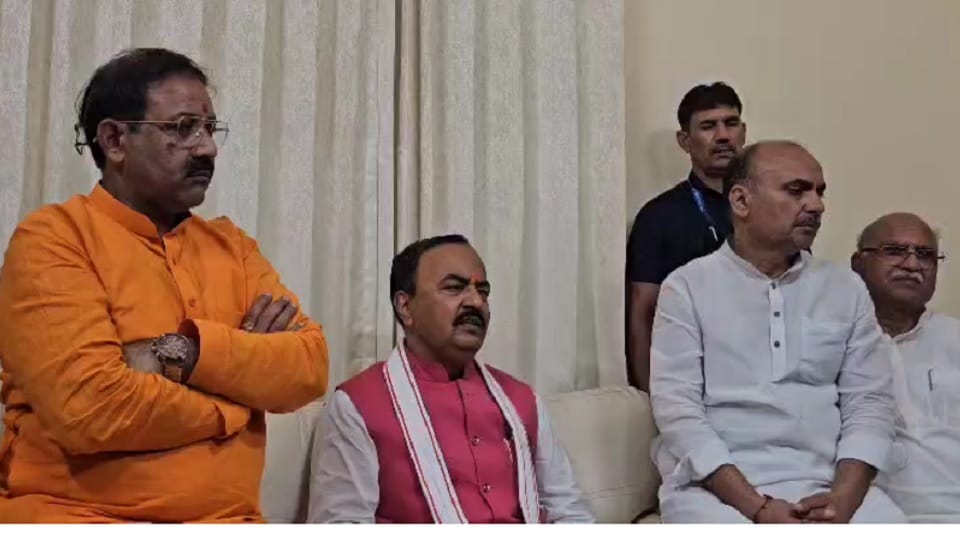 Meerut: Keshav Prasad Maurya gave statement on Akhilesh Yadav and Dhirendra Shastri