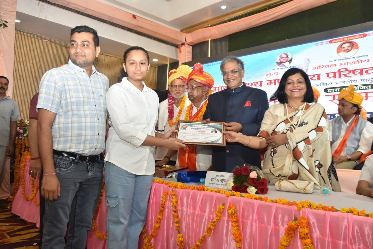 Chief Election Commissioner Gyanesh Kumar taught children the lesson of being successful