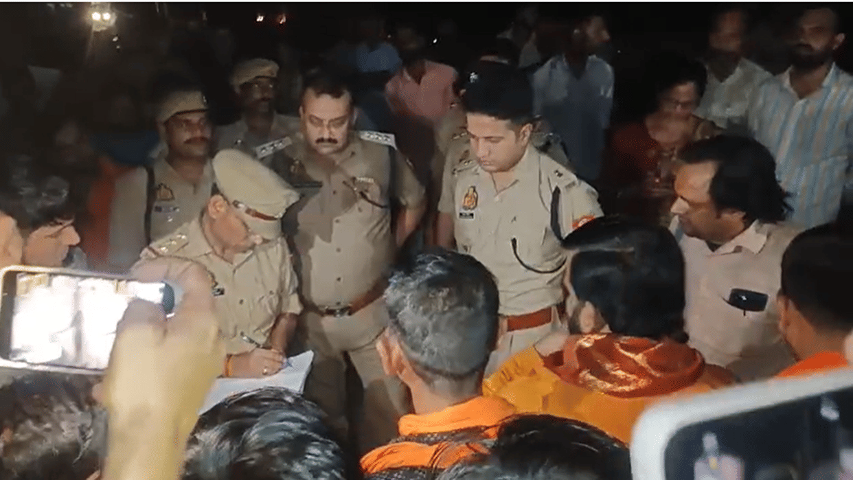 Dispute over the route of Tajias in Khamaria bridge in Pilibhit