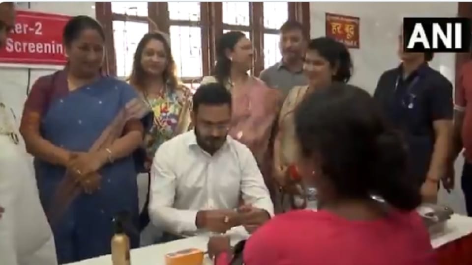 CM Rekha Gupta inspects the mega blood donation camp organised in Anand Vihar