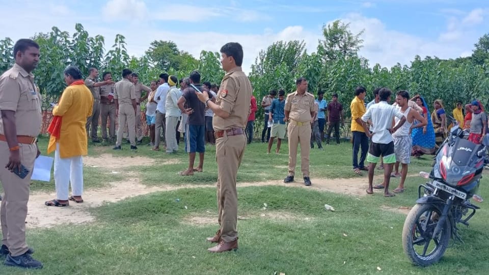 woman suicide along with her son and daughter In Siddharthnagar Maya broke down in a domestic dispute
