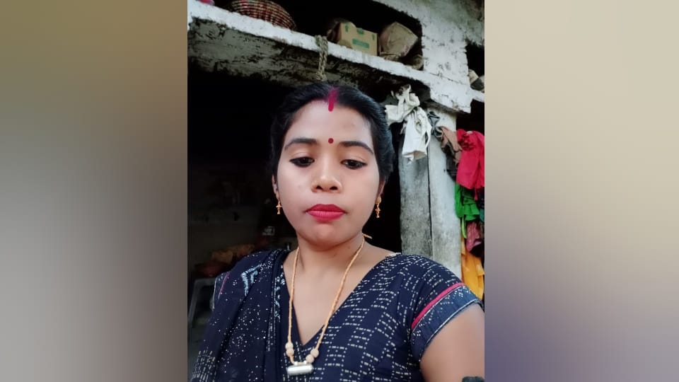 woman suicide along with her son and daughter In Siddharthnagar Maya broke down in a domestic dispute