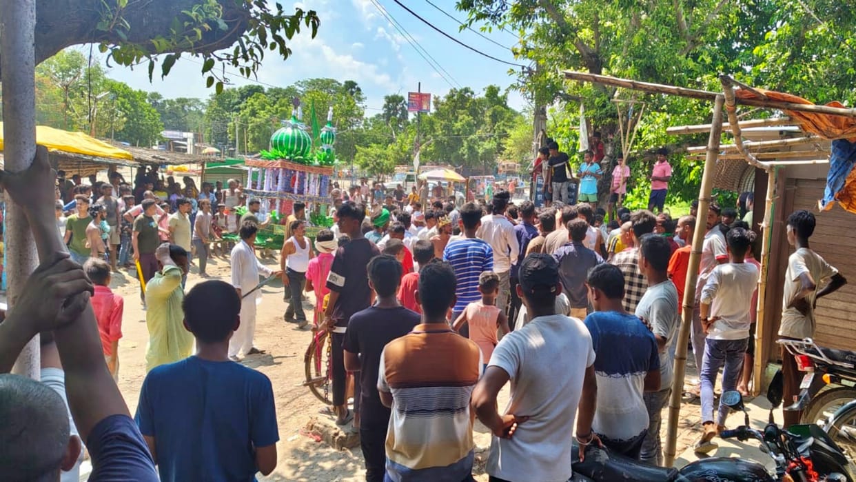 Vaishali News: Clash between two Akharas in Desari Sabzi Haat during Moharram procession; one injured