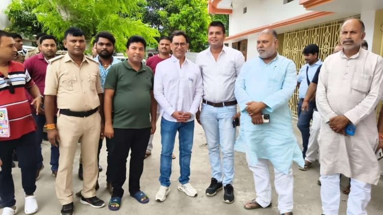 Bihar News: 'यह देश सबका है', भाषा विवाद पर भोजपुरी स्टार दिनेश लाल यादव 'निरहुआ' का कड़ा बयान