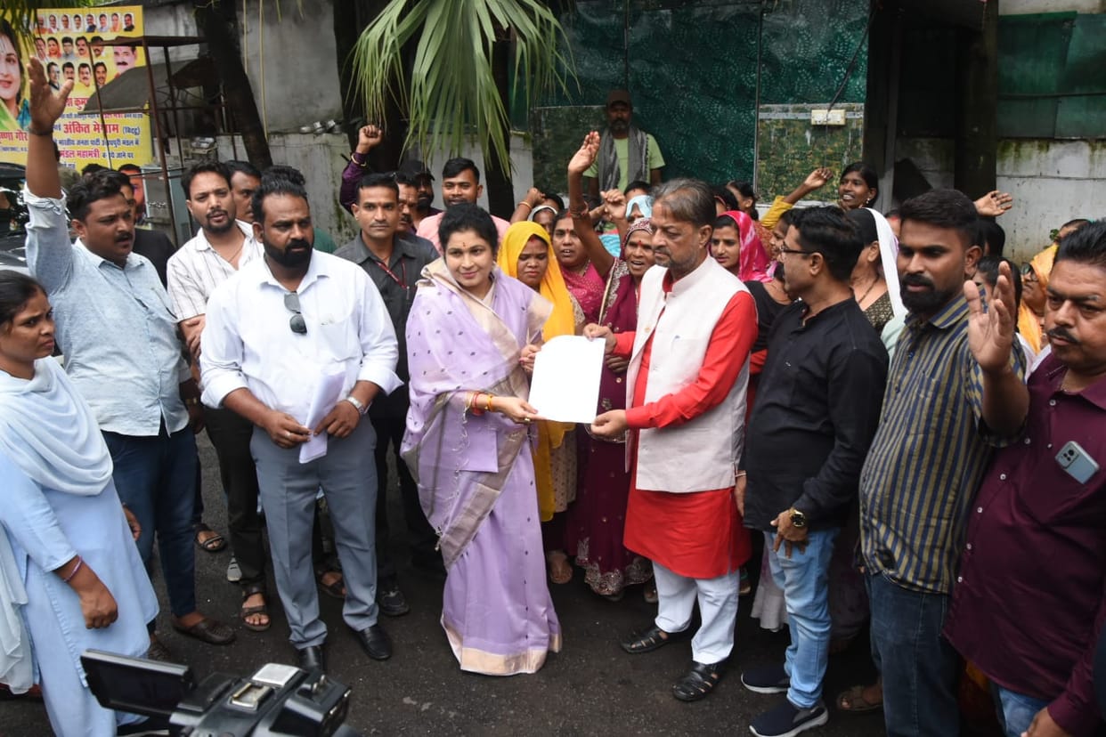Bhopal: Residents reached the minister's bungalow to stop the acquisition of Dussehra ground, BHEL built a bou