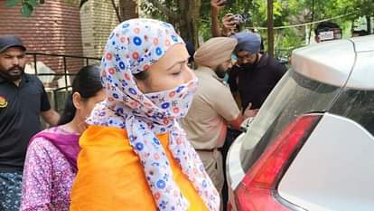 बर्खास्त महिला कांस्टेबल अमनदीप कौर।