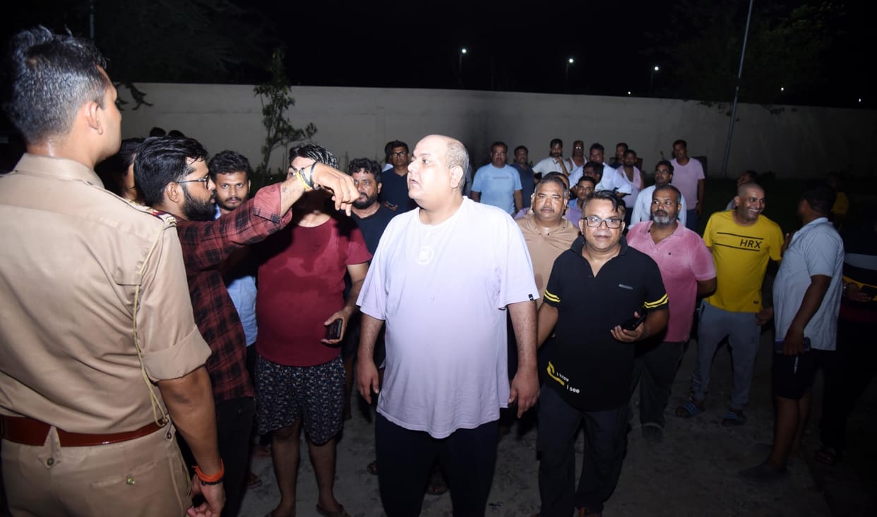 Lucknow: Farmers armed with sticks and rods took over the substation, electricity workers ran away; there was