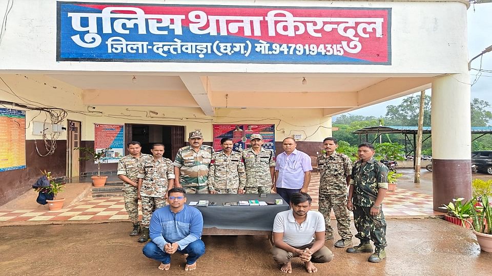 पुलिस की गिरफ्त में आरोपी