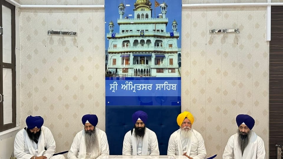 Conflict escalates between Takht Sri Patna Sahib and Sri Akal Takht sahib