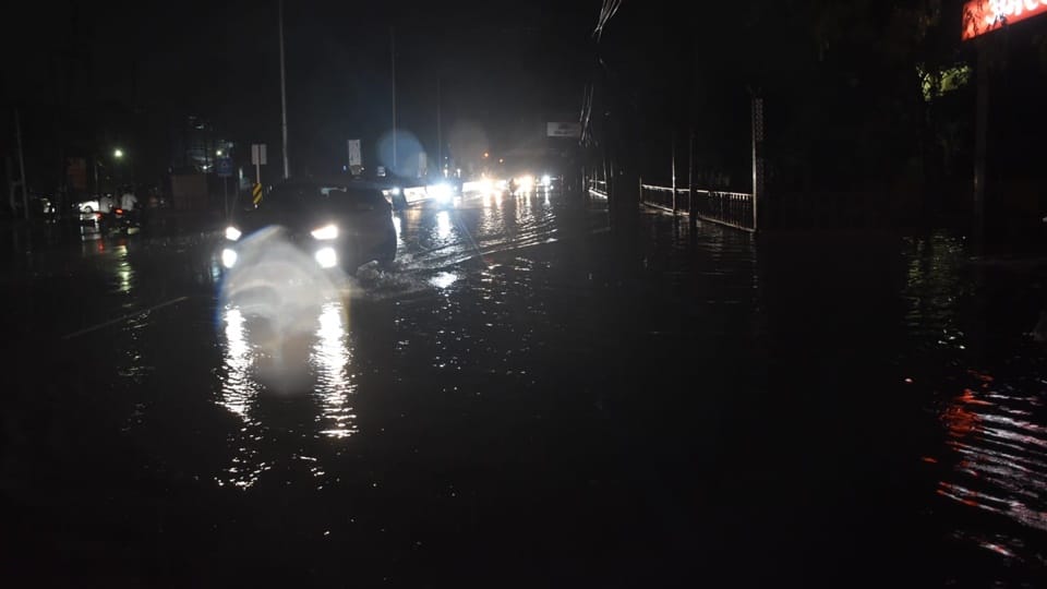 Pilgrims stopped on Baltal route after heavy rain