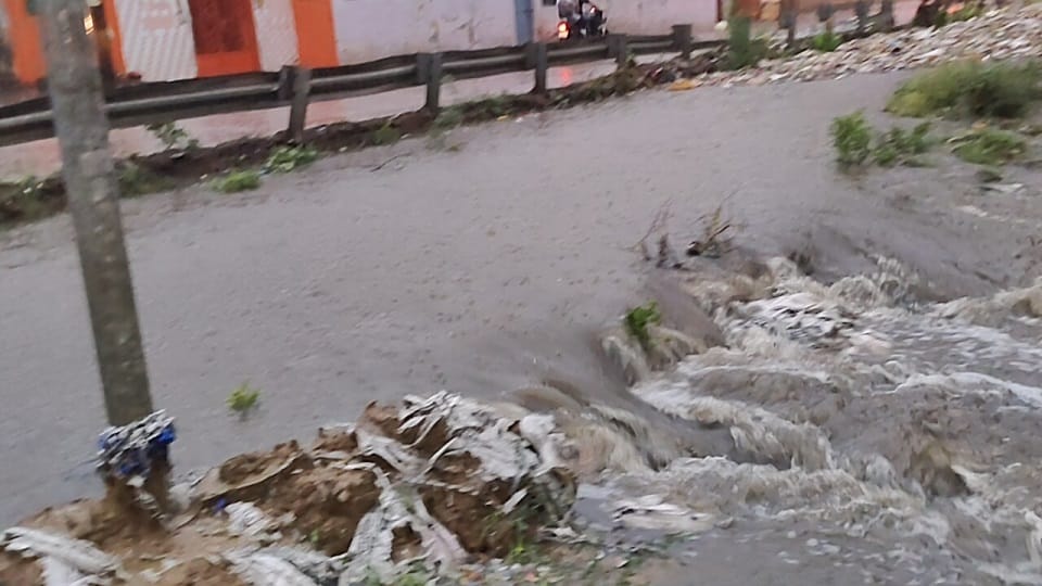 Quarsi chauraha to Etah Chungi drain update