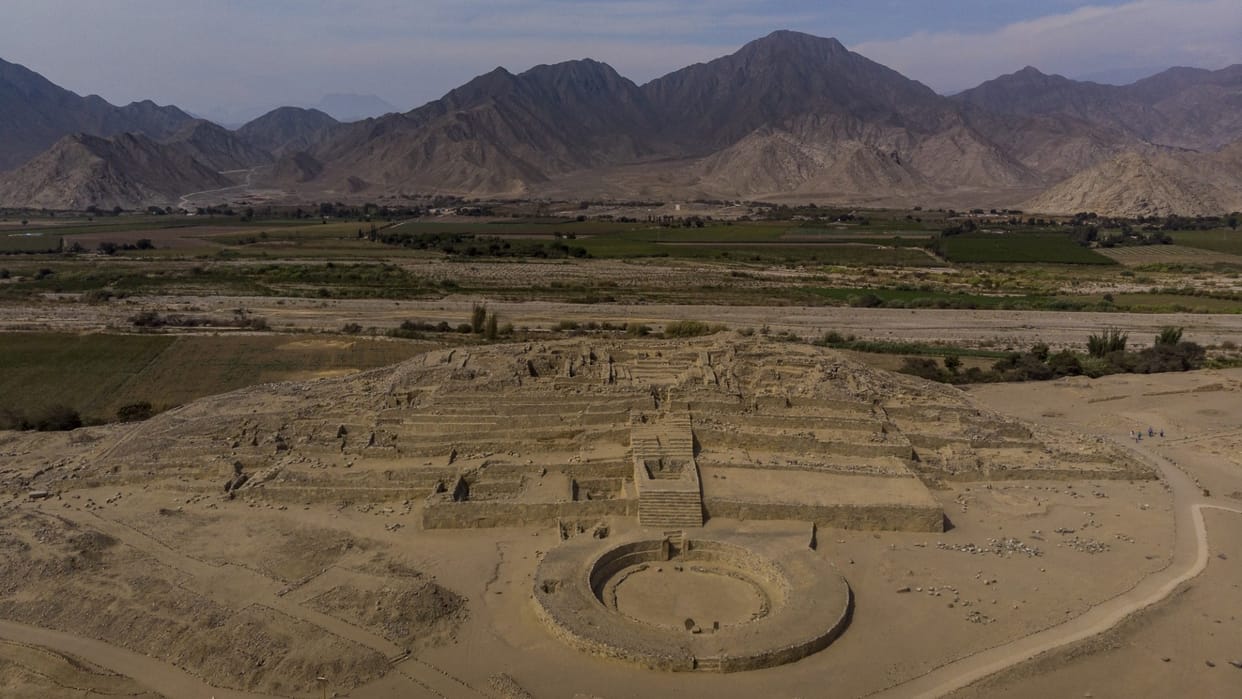 Archeologist unearthed 3500 year old ancient lost city in Peru linked to Early American Civilizations