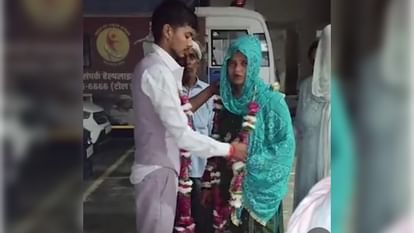 Mahendragar news wedding took place in the hospital after the groom and the baraatis was beaten up