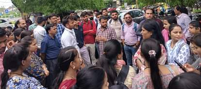 एनएचएम पहुंचा छात्र संगठन