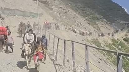 Shri Amarnathji Yatra has been suspended today from both Pahalgam and Baltal base camps due to heavy rains