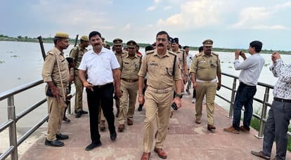 Kanpur Police on alert regarding Kanwar Yatra DCP West held a review meeting with officials