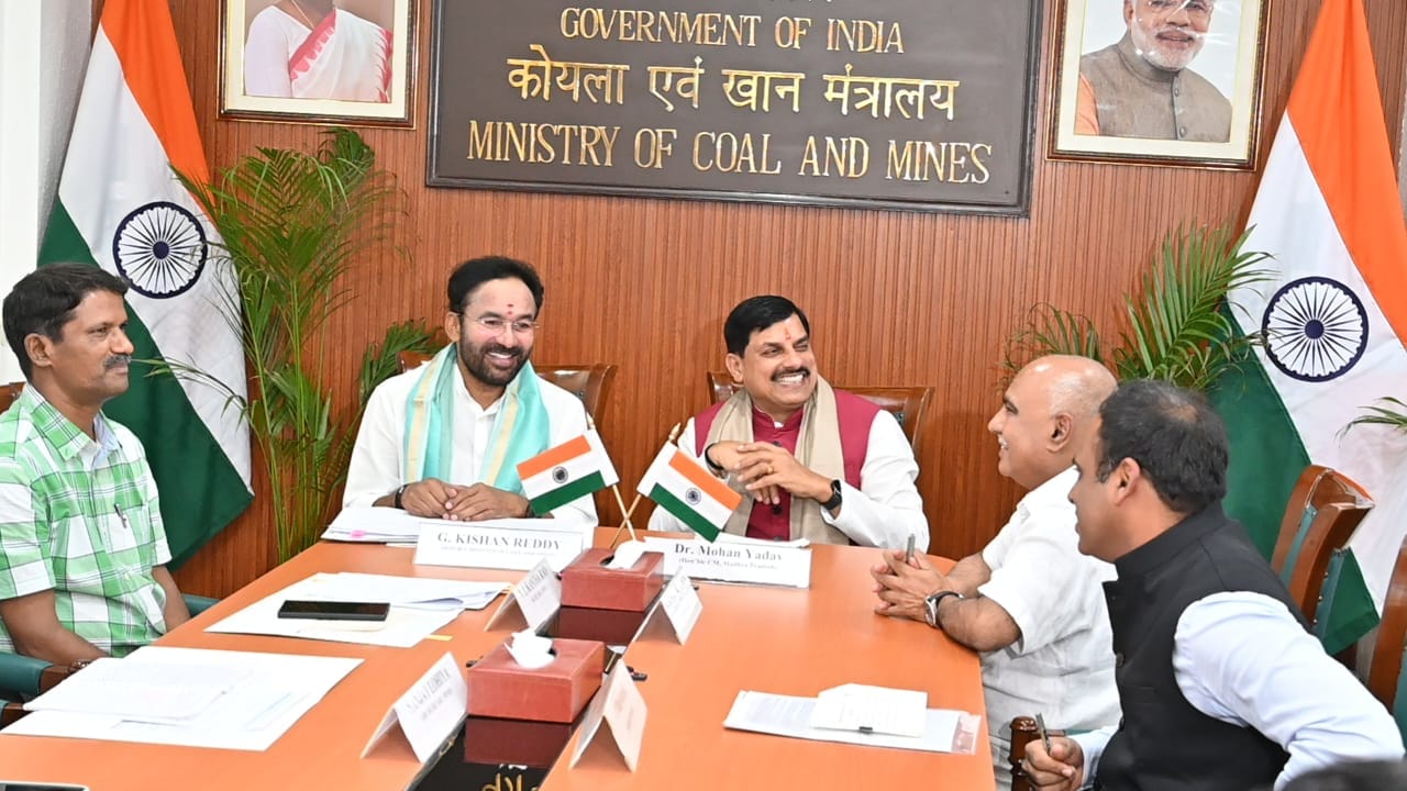 MP News: CM Yadav and BJP state president Khandelwal met Amit Shah, development plans were discussed