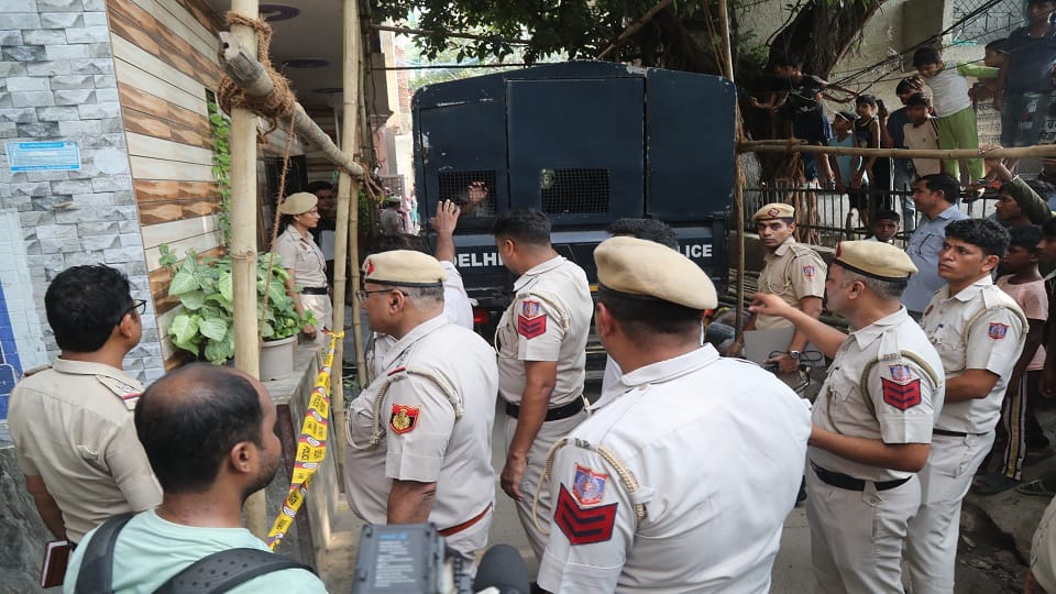 Double murder in Delhi Abortion of girl and doubt on her character became reason for murder accused arrested