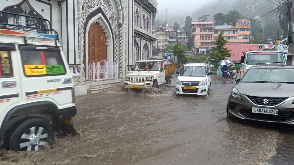 Waterlogging due to garbage deposited in drains in nainital