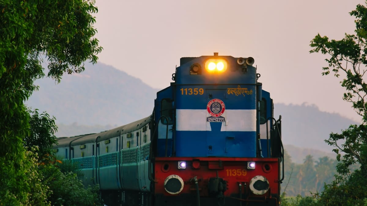 आरआरबी में निकली सेक्शन कंट्रोलर की भर्ती, स्नातक की डिग्री वाले करें आवेदन; जानें फॉर्म भरने की