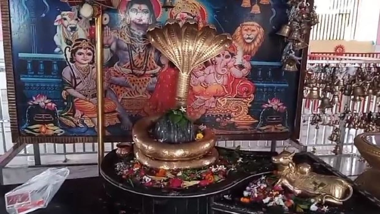 faith of the devotees is unwavering in the Trilokinath Dham temple in Shahjahanpur