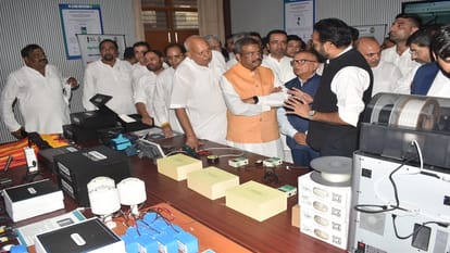 Meerut: Union Education Minister told farmers the formula to increase income, have to take help of AI