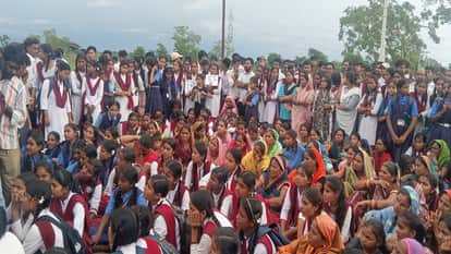 Case filed against people who protested along with school children in Bemetara