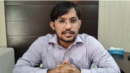 चंदौली के डीएम चन्द्र मोहन गर्ग।