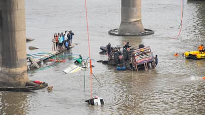 Gambhira Bridge in Padra taluka of Gujarat’s Vadodara collapsed At least nine people dead