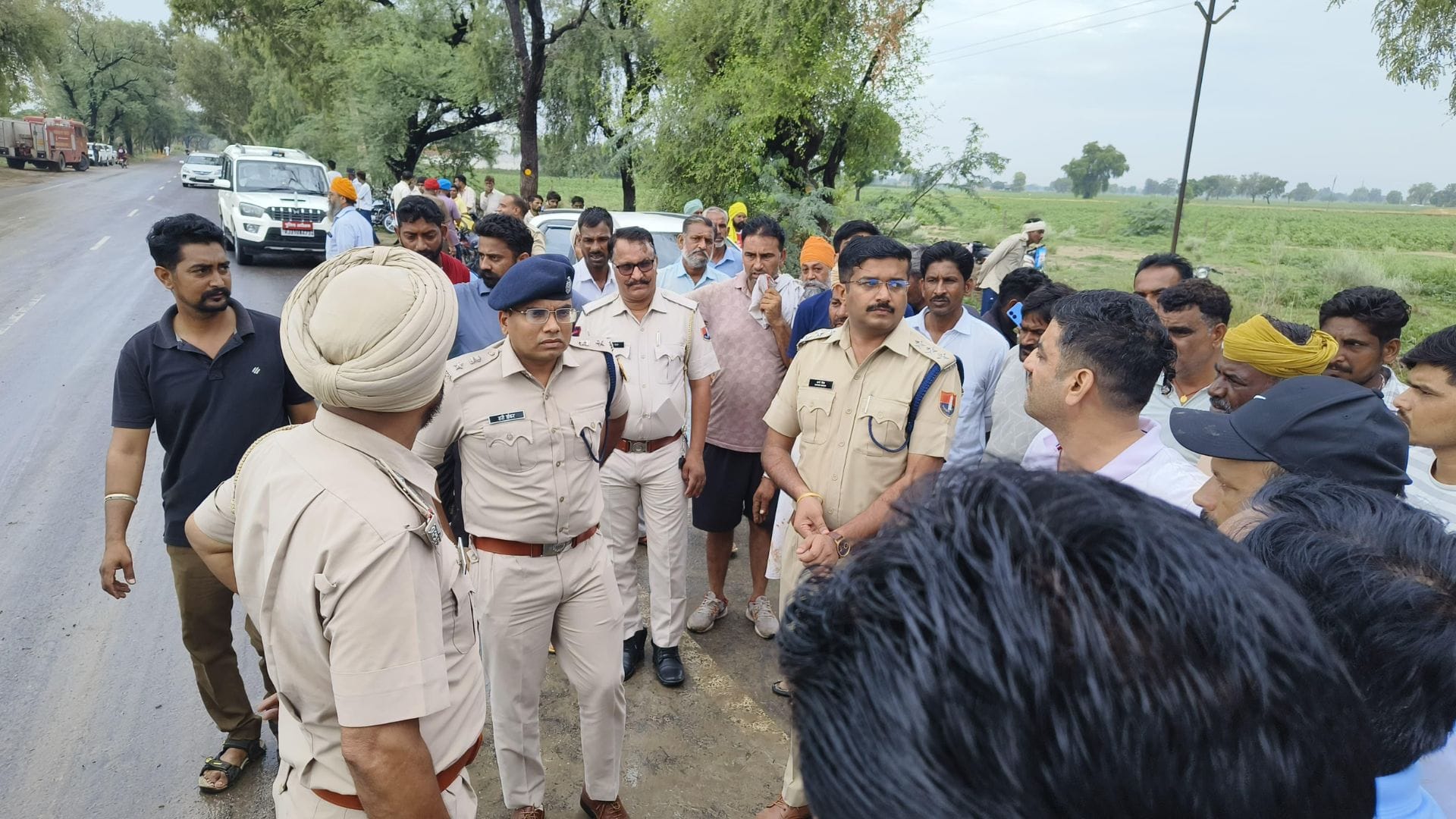 Hanumangarh Accident News 4 Dead 17 Injured in Roadways Bus and Dumper Collision Rajasthan News in Hindi