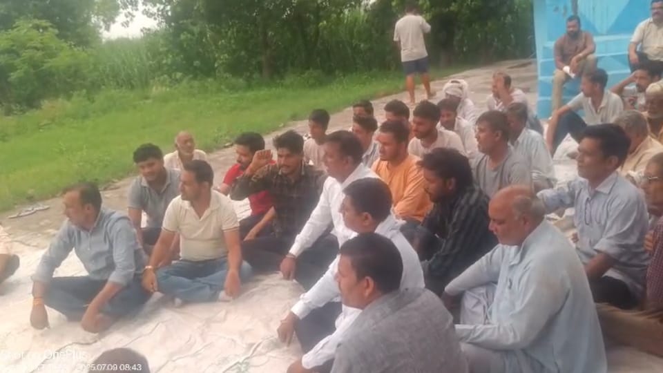 Tension in Ghissukhera as Lord Gorakhnath Idol Vandalised, Locals and Hindu Groups Protest