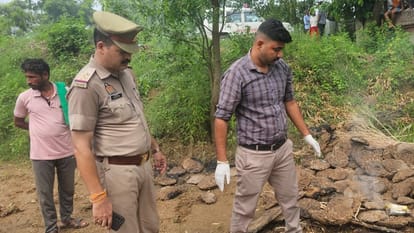 Bijnor: For the sake of a piece of land, younger brother was killed with an axe, mother kept crying