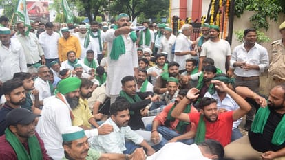 Meerut: Hundreds of BKU workers surrounded the commissionerate, neither the commissioner nor the DM was found