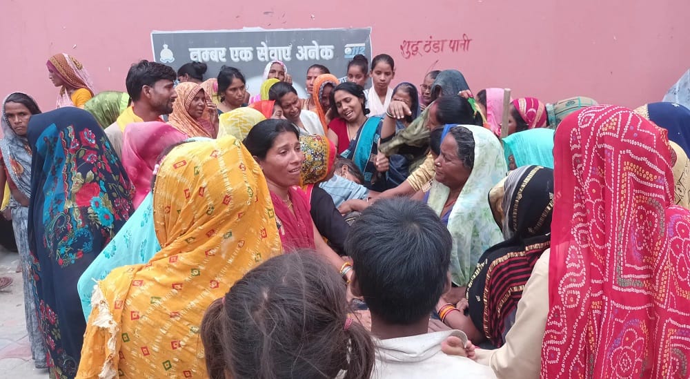 Kanpur Woman dies due to wrong treatment by quack family members said doctor treated her in wrong manner