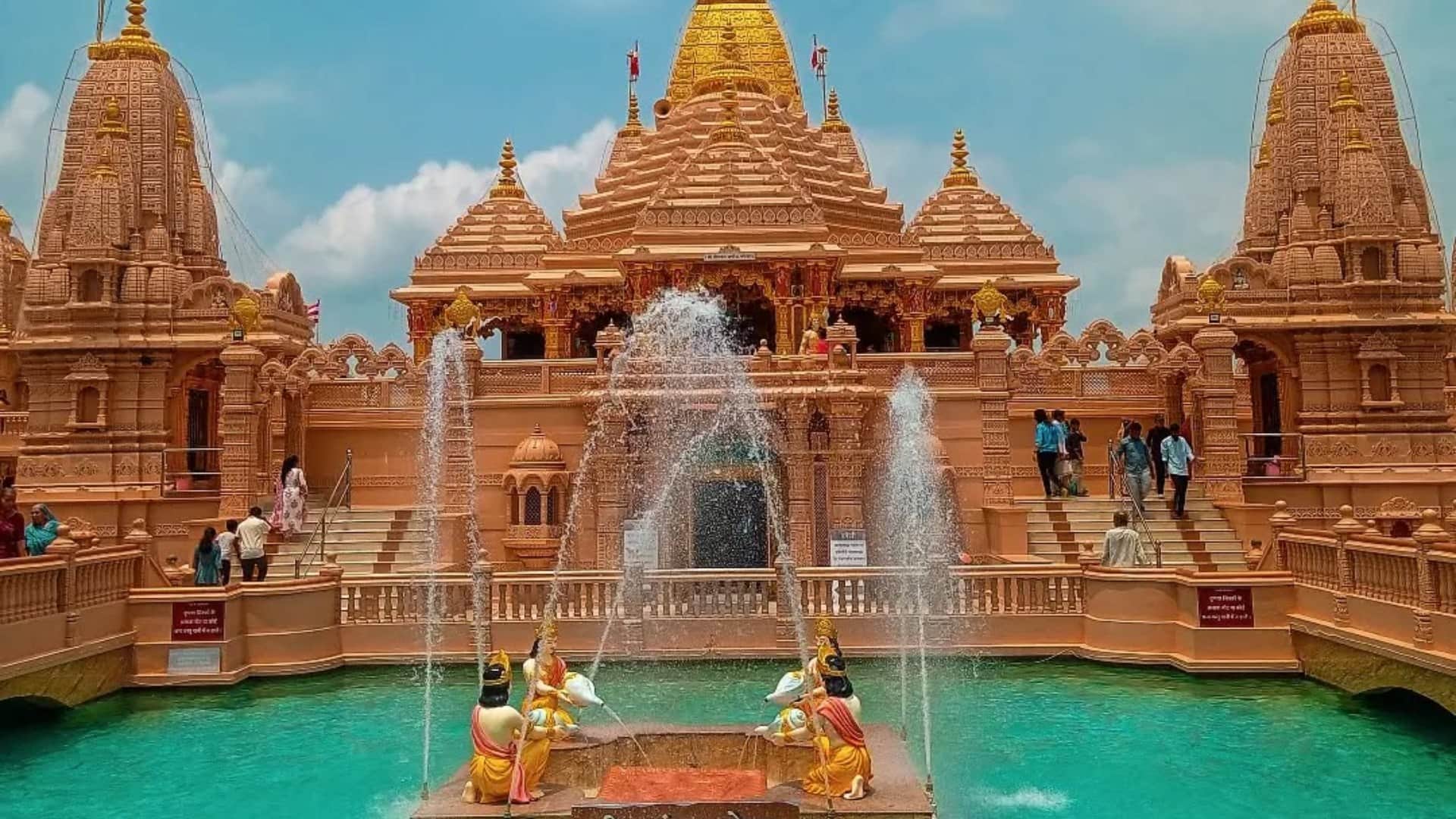 Must Visit Shiva Temples in Gujarat During Sawan 2025 Gujarat ke prasidh shiv mandir sawan darshan ke liye