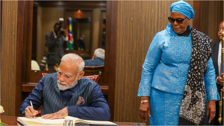 Pm Modi Namibia Visit:पीएम मोदी ने की नामीबिया के राष्ट्रपति से मुलाकात ...