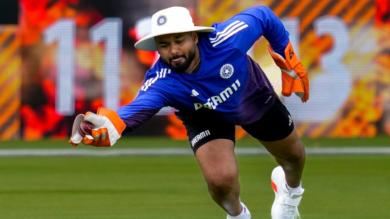 Rishabh Pant still recovering from finger injury Dhruv Jurel continues as keeper on day-2 against England