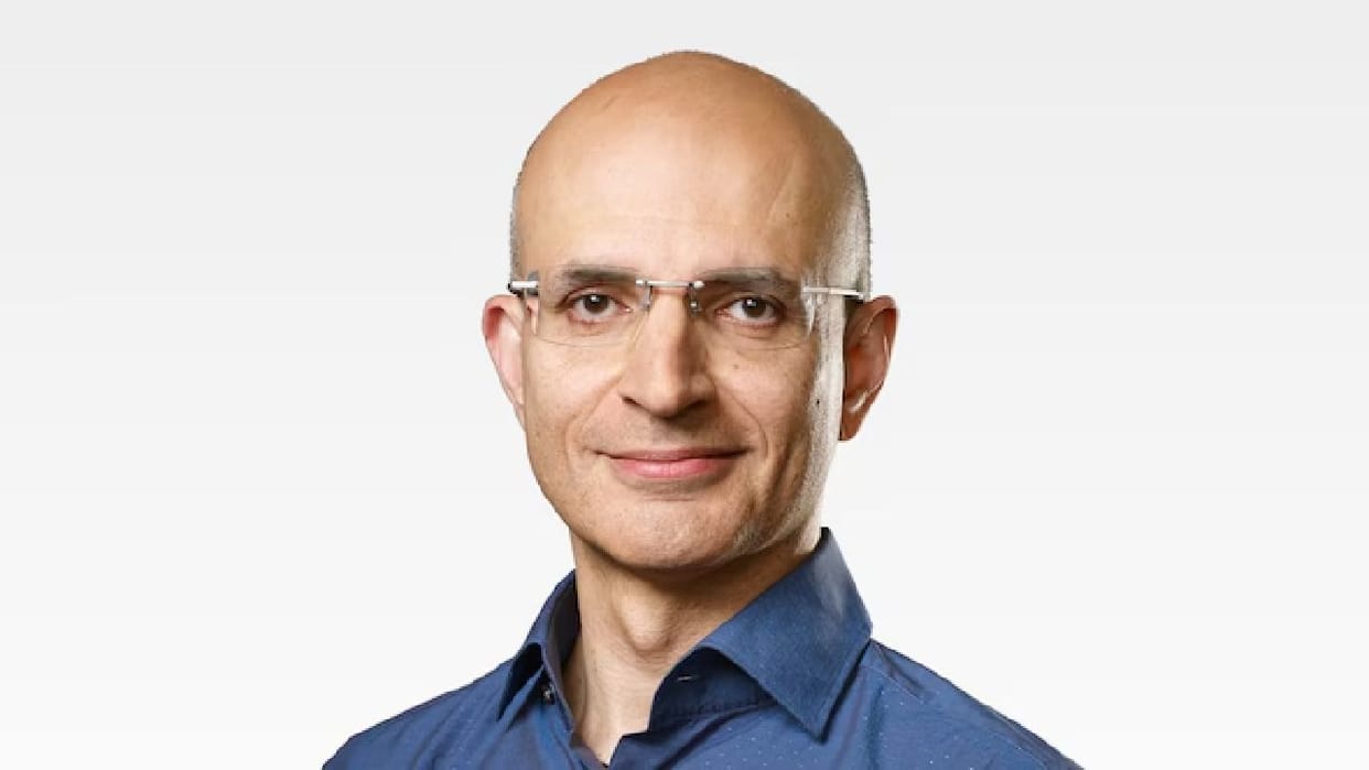 Apple elevates Indian-origin Sabih Khan as chief operating officer